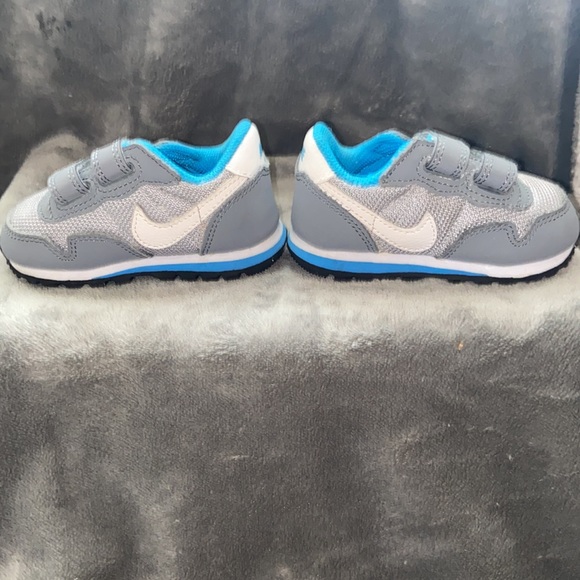 Nike Toddler Sneakers Size 4c - Picture 7 of 8